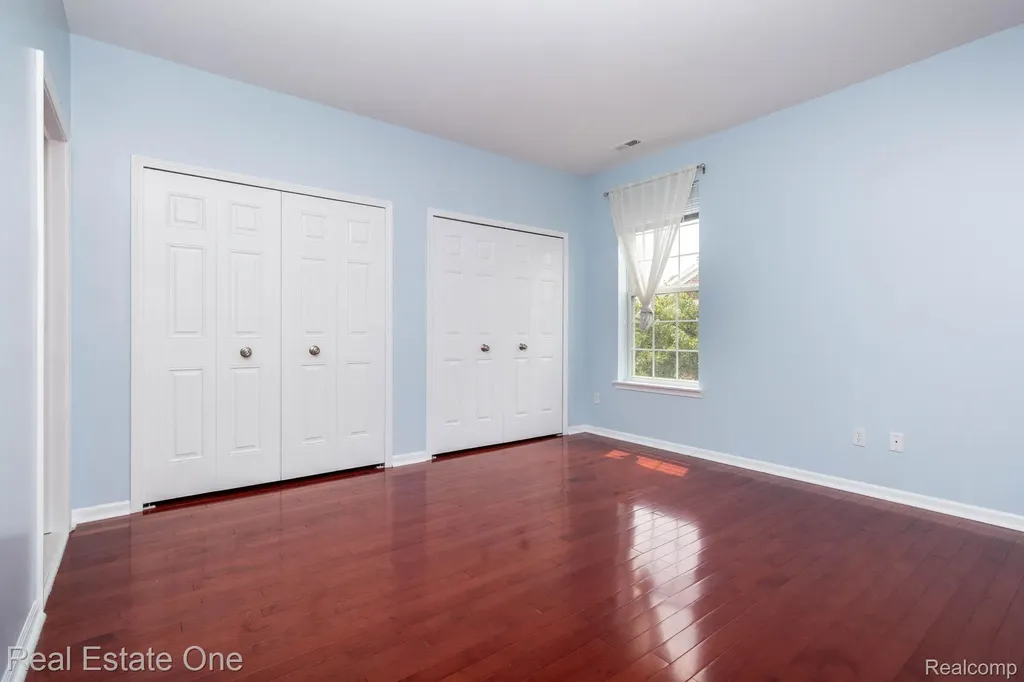 934 W Summerfield Glen Circle Scio Township MI 48103