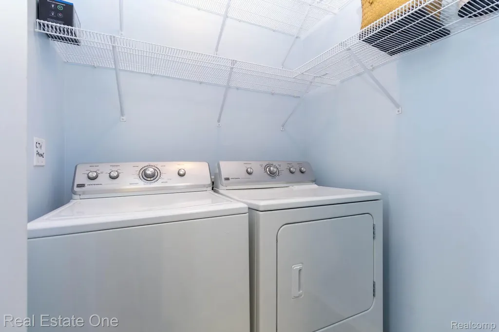 934 W Summerfield Glen Circle Scio Township MI 48103