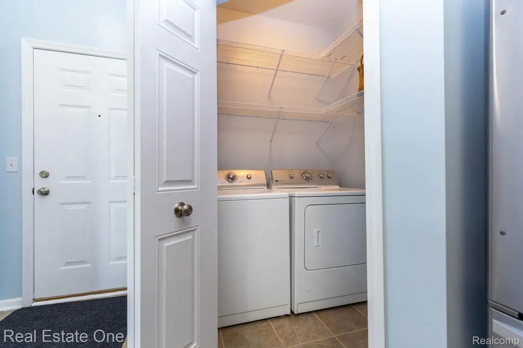 934 W Summerfield Glen Circle Scio Township MI 48103