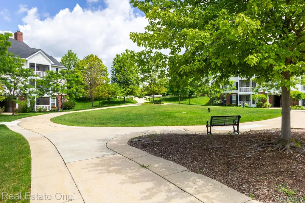 934 W Summerfield Glen Circle Scio Township MI 48103