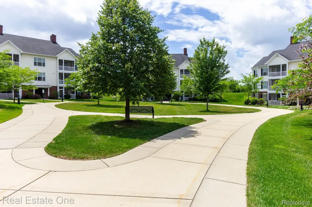 934 W Summerfield Glen Circle Scio Township MI 48103