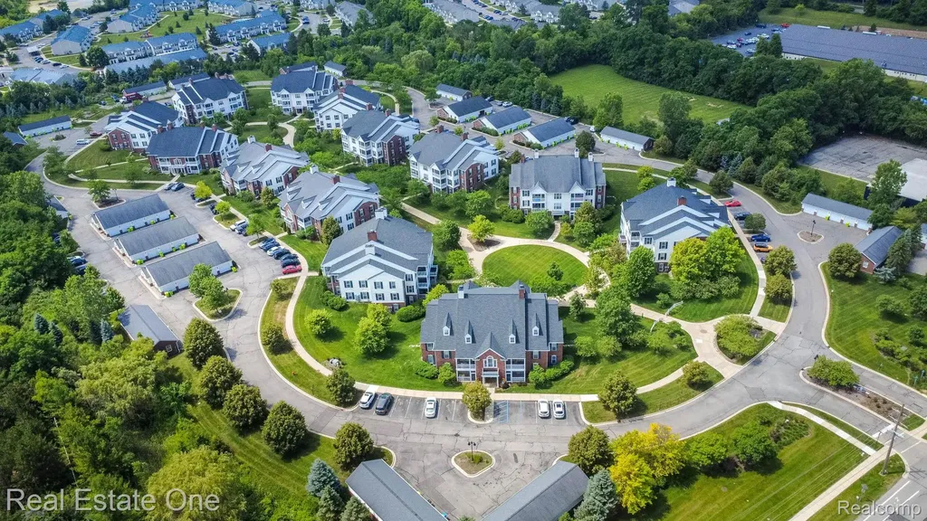 934 W Summerfield Glen Circle Scio Township MI 48103