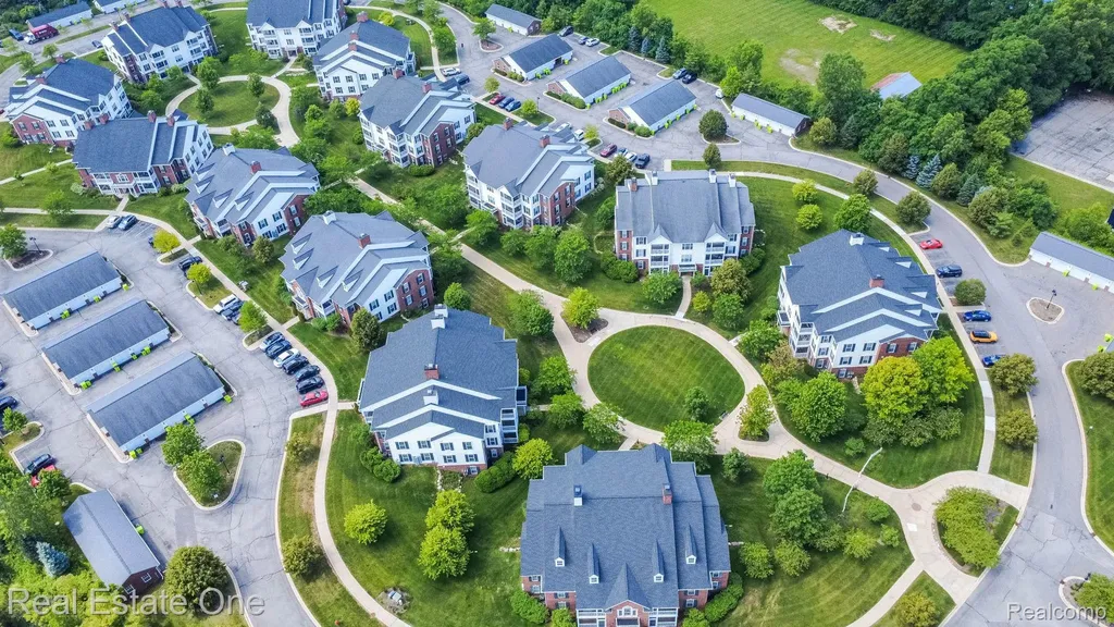 934 W Summerfield Glen Circle Scio Township MI 48103
