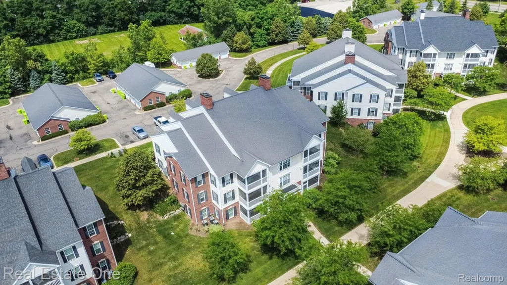 934 W Summerfield Glen Circle Scio Township MI 48103