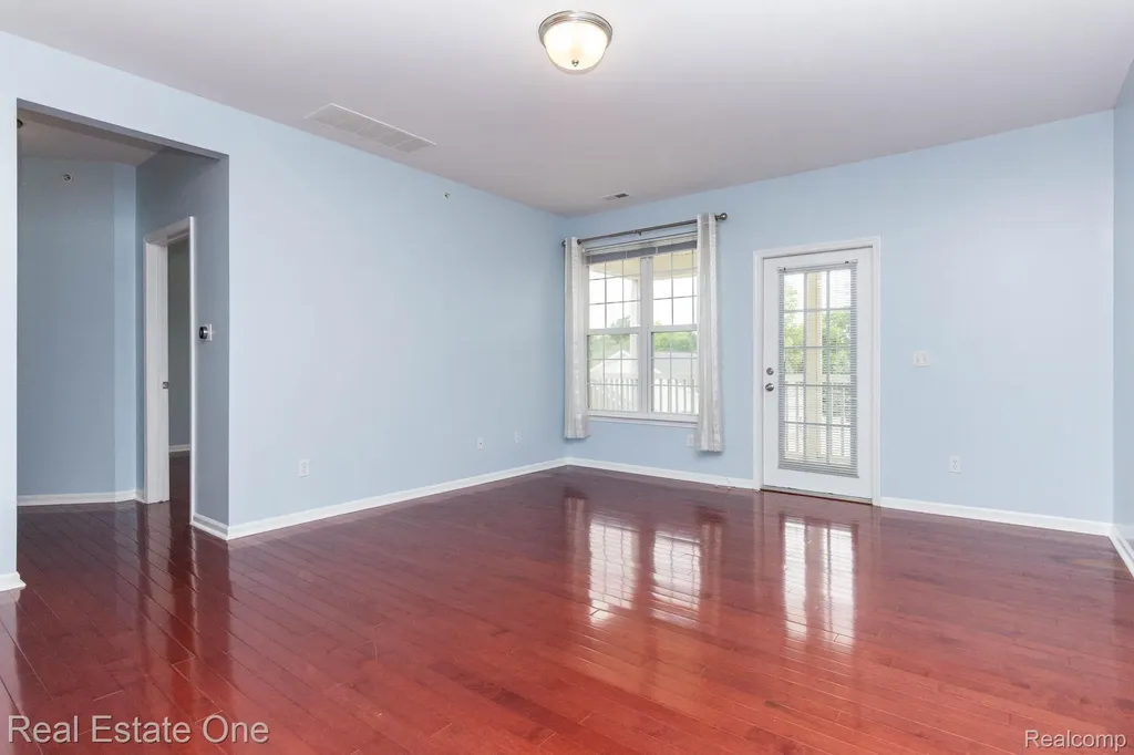 934 W Summerfield Glen Circle Scio Township MI 48103