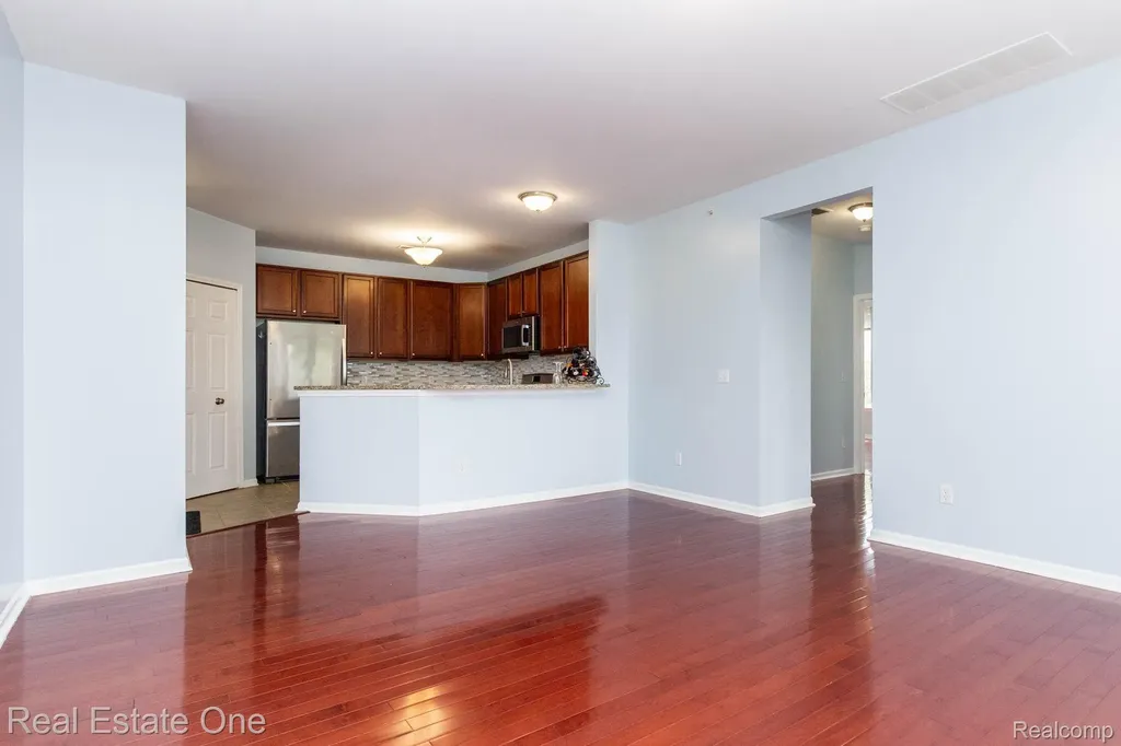 934 W Summerfield Glen Circle Scio Township MI 48103