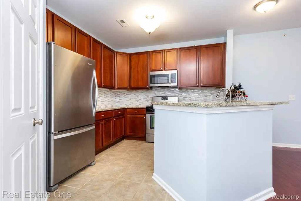 934 W Summerfield Glen Circle Scio Township MI 48103