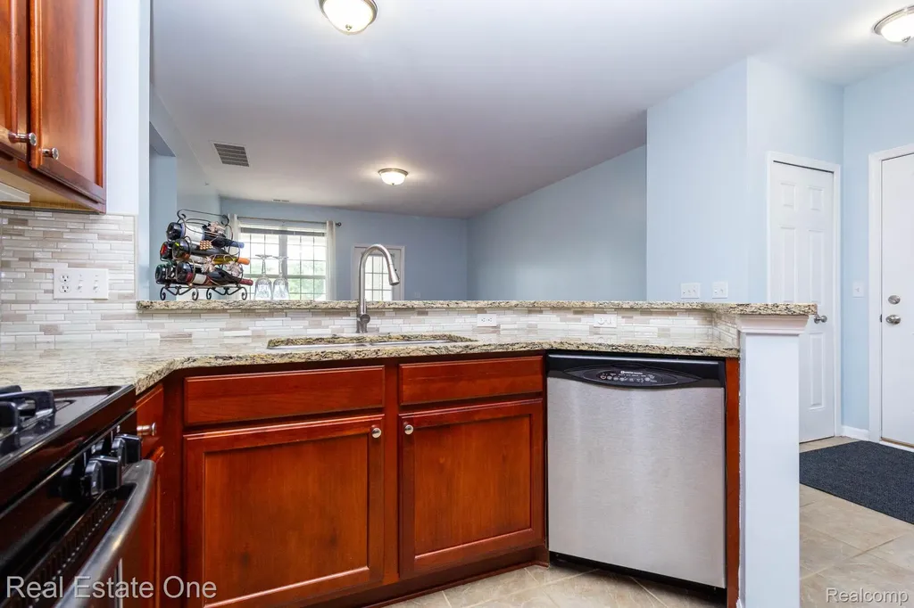 934 W Summerfield Glen Circle Scio Township MI 48103