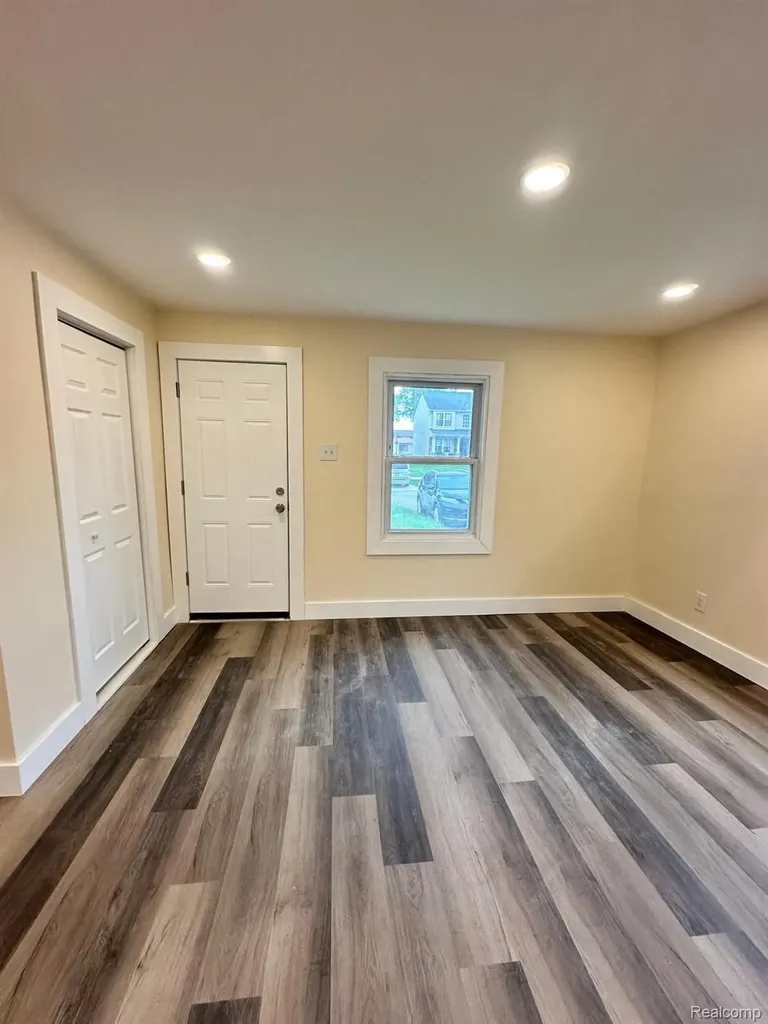 71 Biltmore Drive Troy City MI 48084