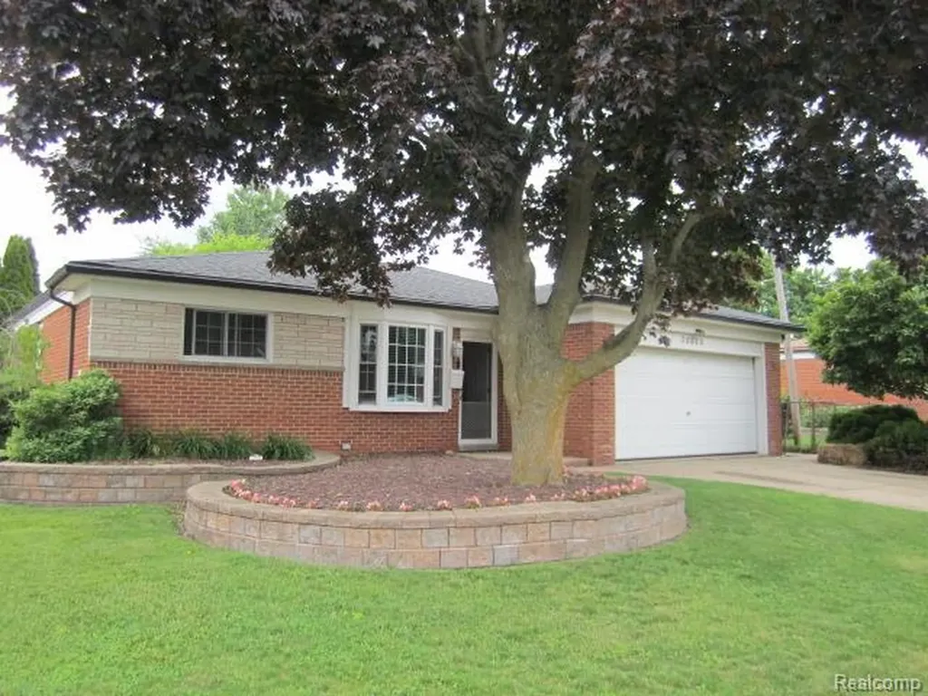 32529 Firwood Drive Warren City MI 48088