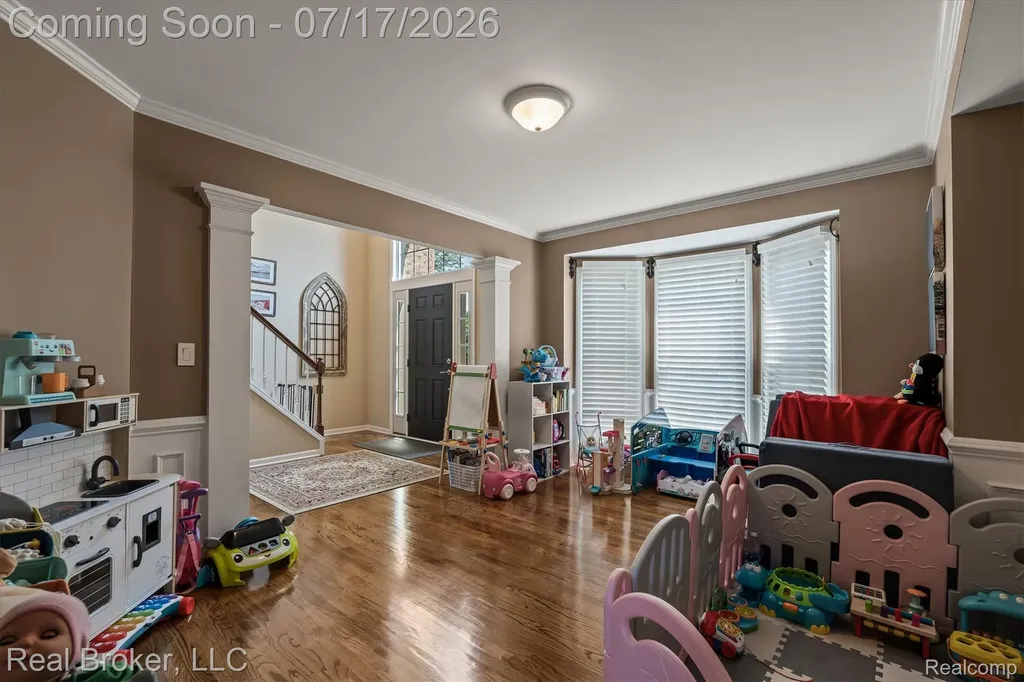 45192 Thornhill Road Canton Charter Township MI 48188