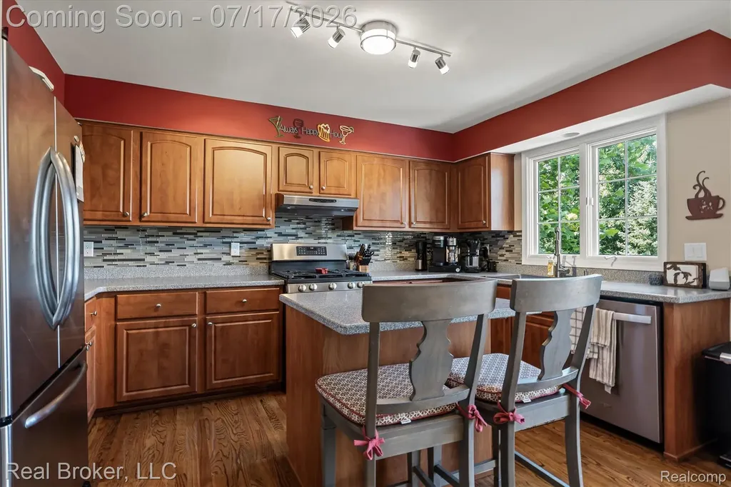 45192 Thornhill Road Canton Charter Township MI 48188