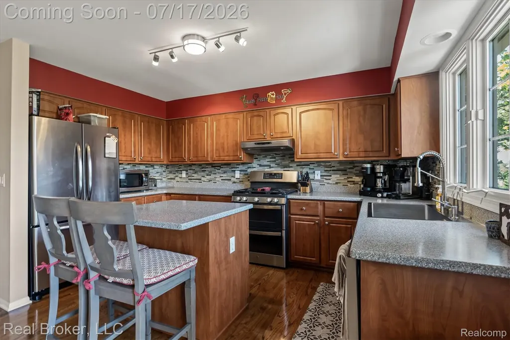 45192 Thornhill Road Canton Charter Township MI 48188