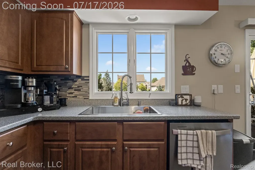45192 Thornhill Road Canton Charter Township MI 48188