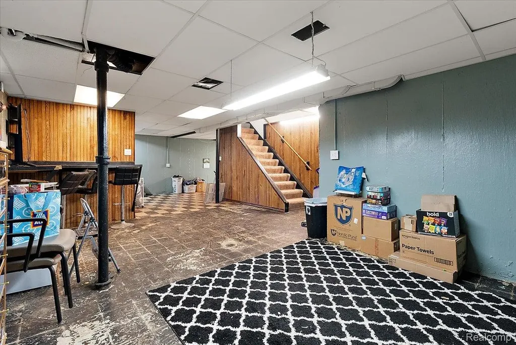 28740 Garfield Street Roseville City MI 48066