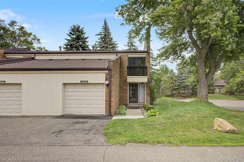 18240 University Park Drive Livonia City MI 48152