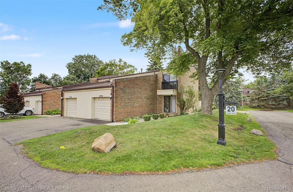 18240 University Park Drive Livonia City MI 48152