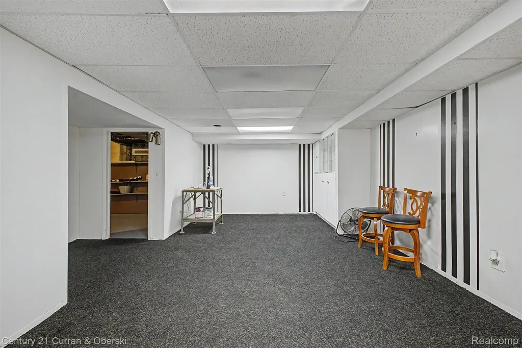 18240 University Park Drive Livonia City MI 48152