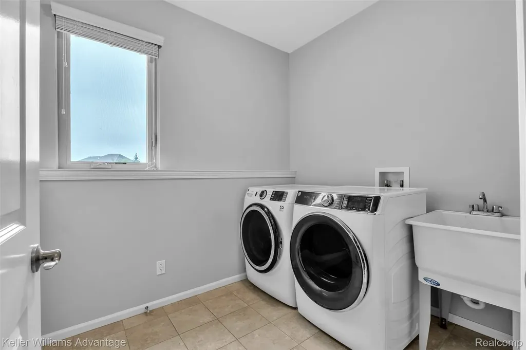 22779 Bedford Court Lyon Charter Township MI 48167