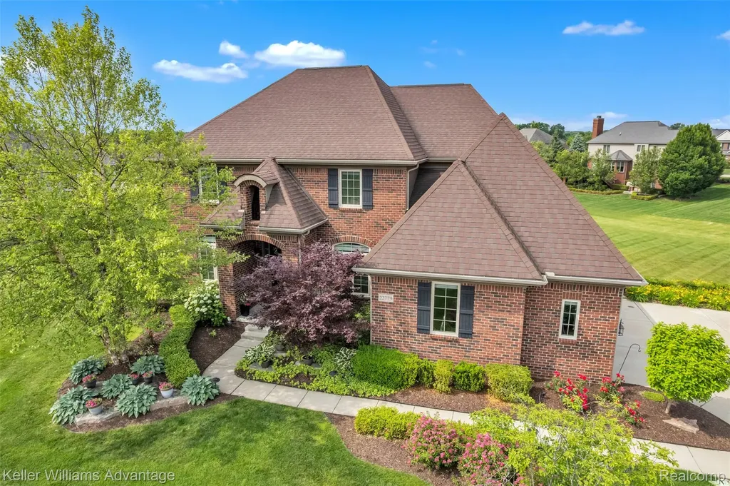 22779 Bedford Court Lyon Charter Township MI 48167
