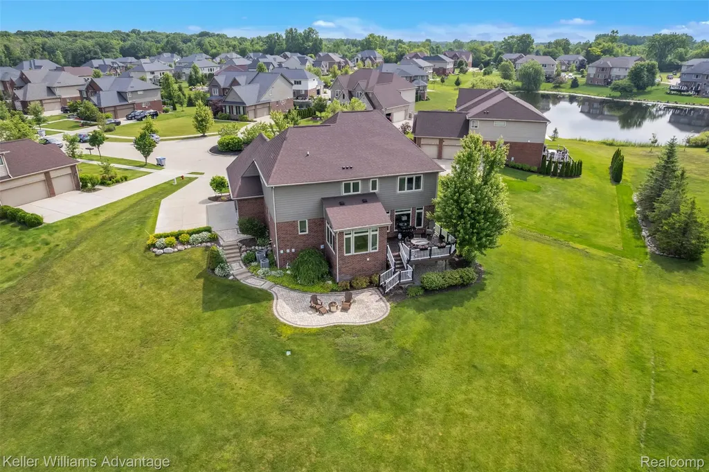 22779 Bedford Court Lyon Charter Township MI 48167