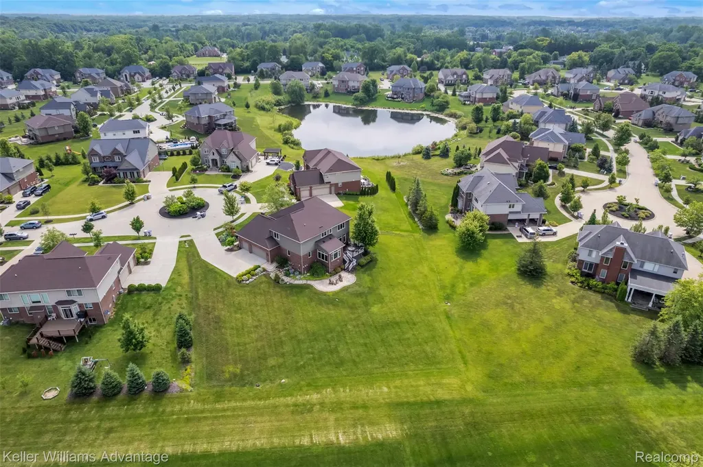 22779 Bedford Court Lyon Charter Township MI 48167
