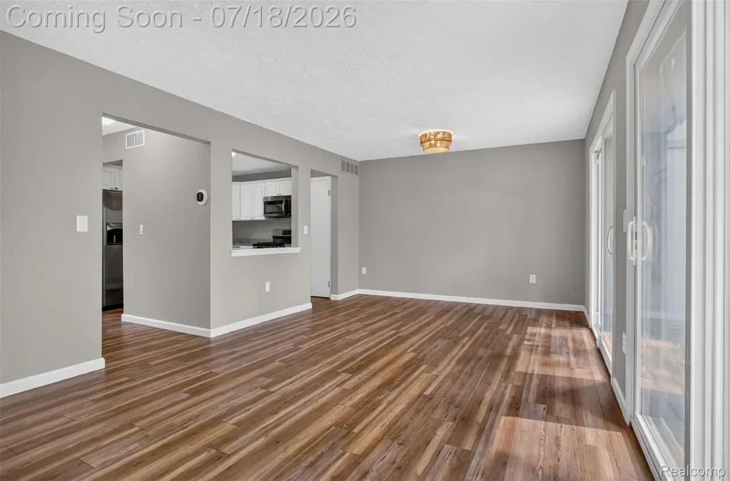 1509 Charter Oak Drive Rochester Hills City MI 48309