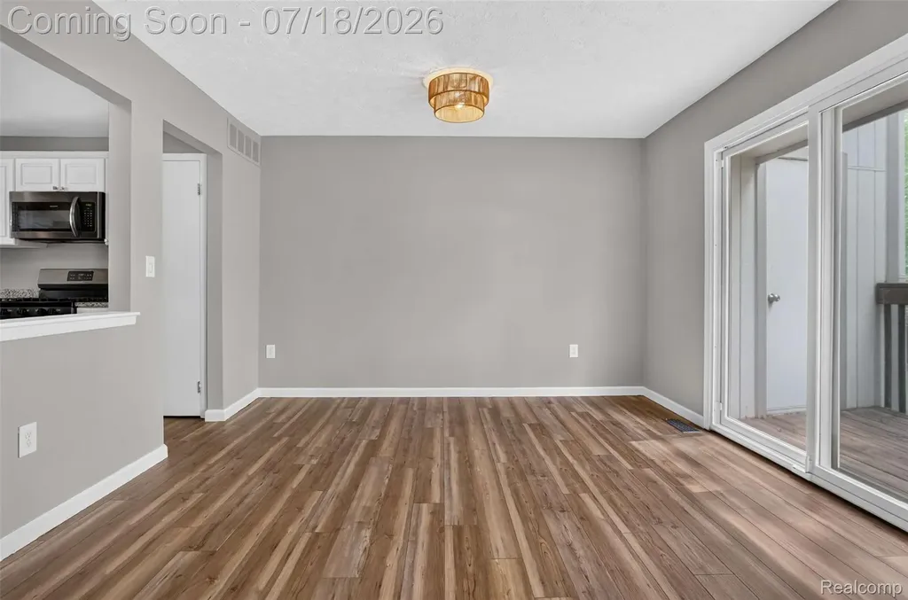 1509 Charter Oak Drive Rochester Hills City MI 48309