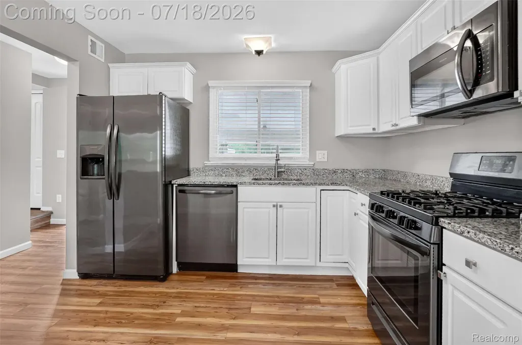 1509 Charter Oak Drive Rochester Hills City MI 48309