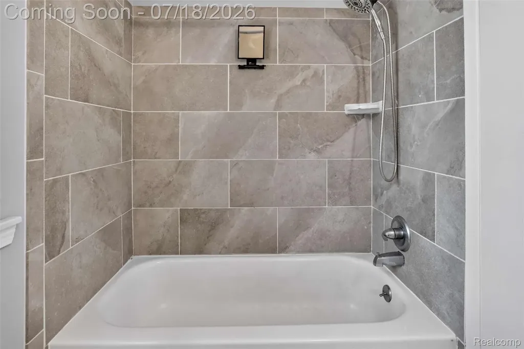 1509 Charter Oak Drive Rochester Hills City MI 48309