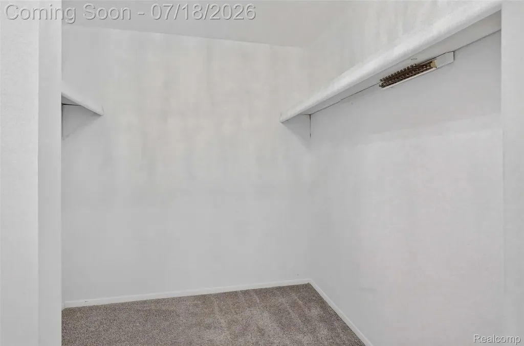 1509 Charter Oak Drive Rochester Hills City MI 48309