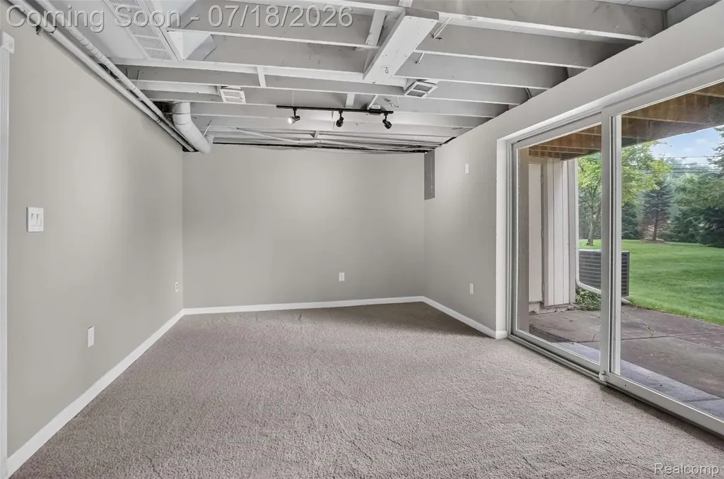 1509 Charter Oak Drive Rochester Hills City MI 48309