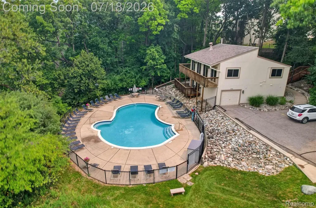 1509 Charter Oak Drive Rochester Hills City MI 48309