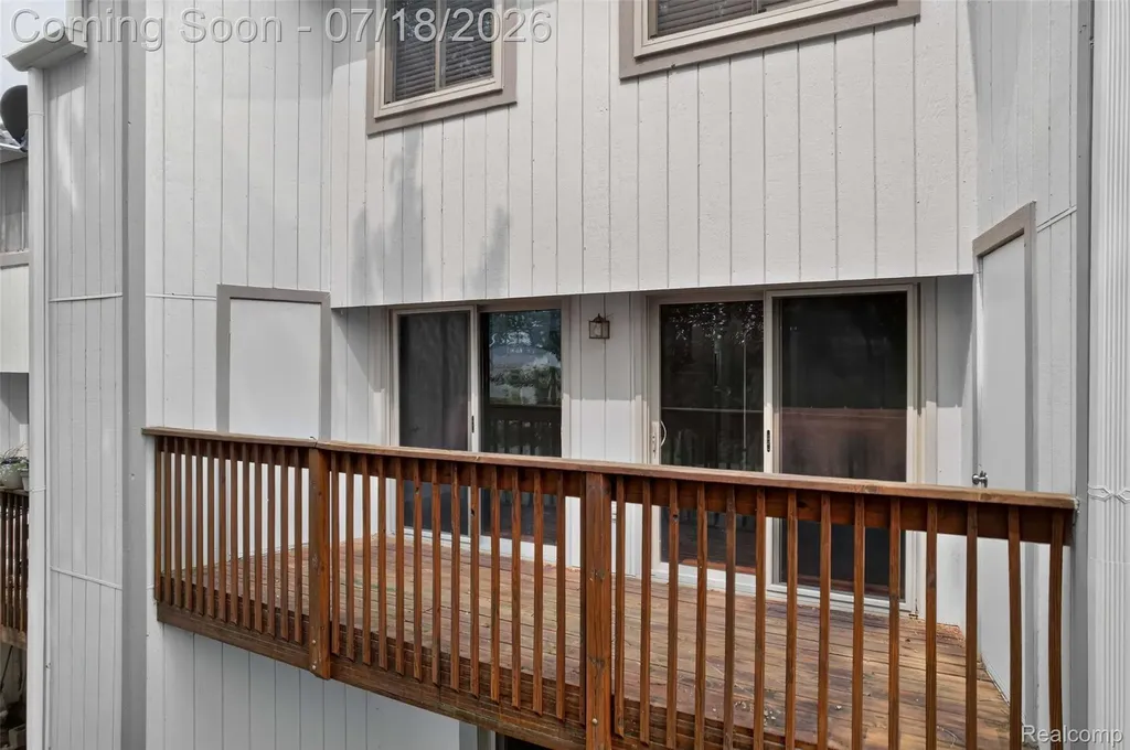 1509 Charter Oak Drive Rochester Hills City MI 48309