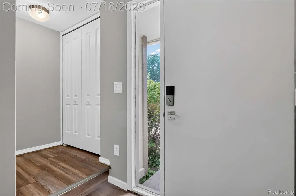 1509 Charter Oak Drive Rochester Hills City MI 48309