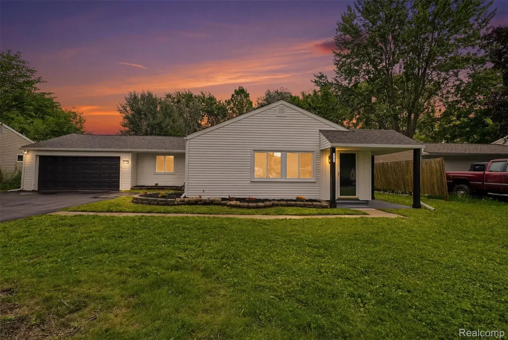 37176 Garvin Street Clinton Charter Township MI 48036
