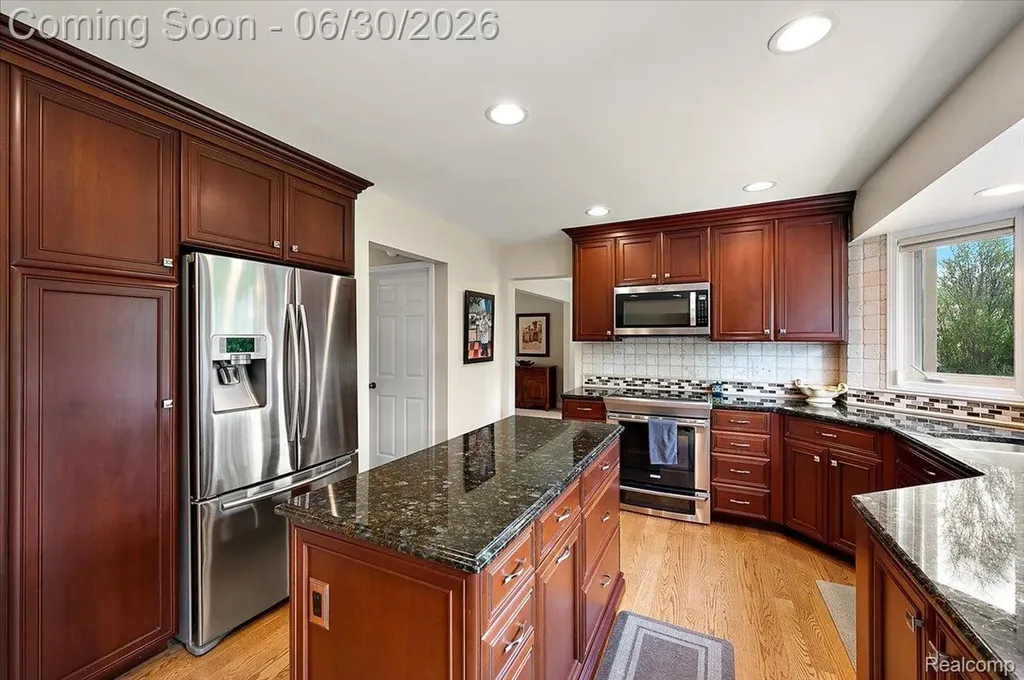 20157 Whitby Court Livonia City MI 48152
