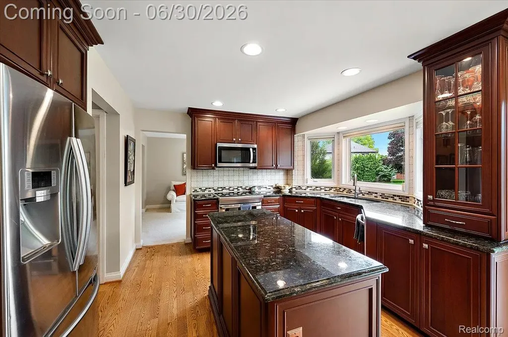 20157 Whitby Court Livonia City MI 48152