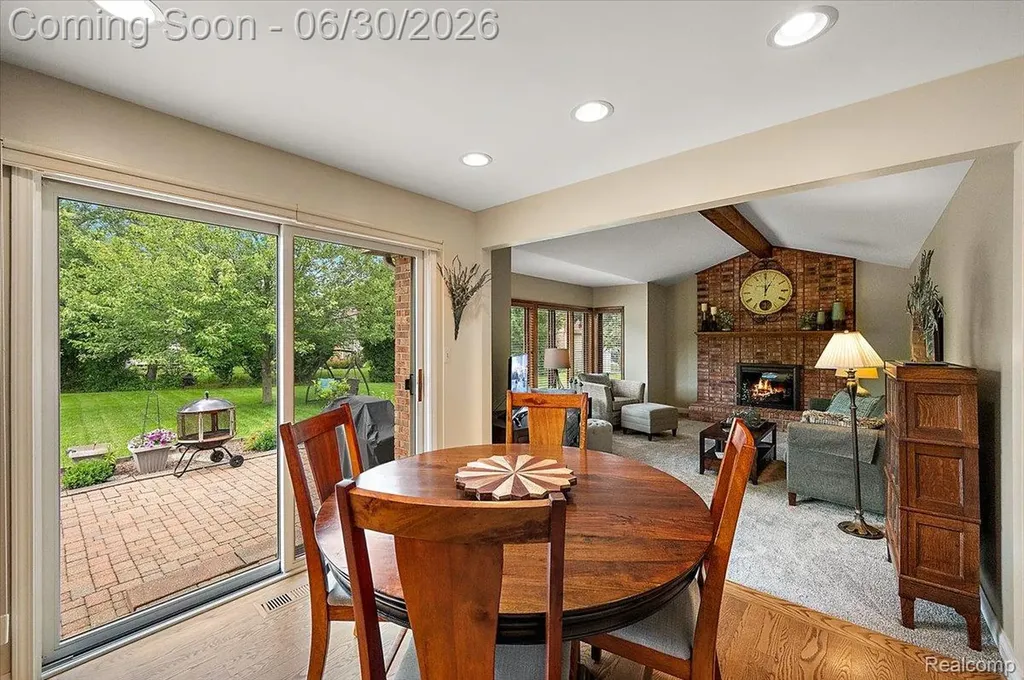 20157 Whitby Court Livonia City MI 48152
