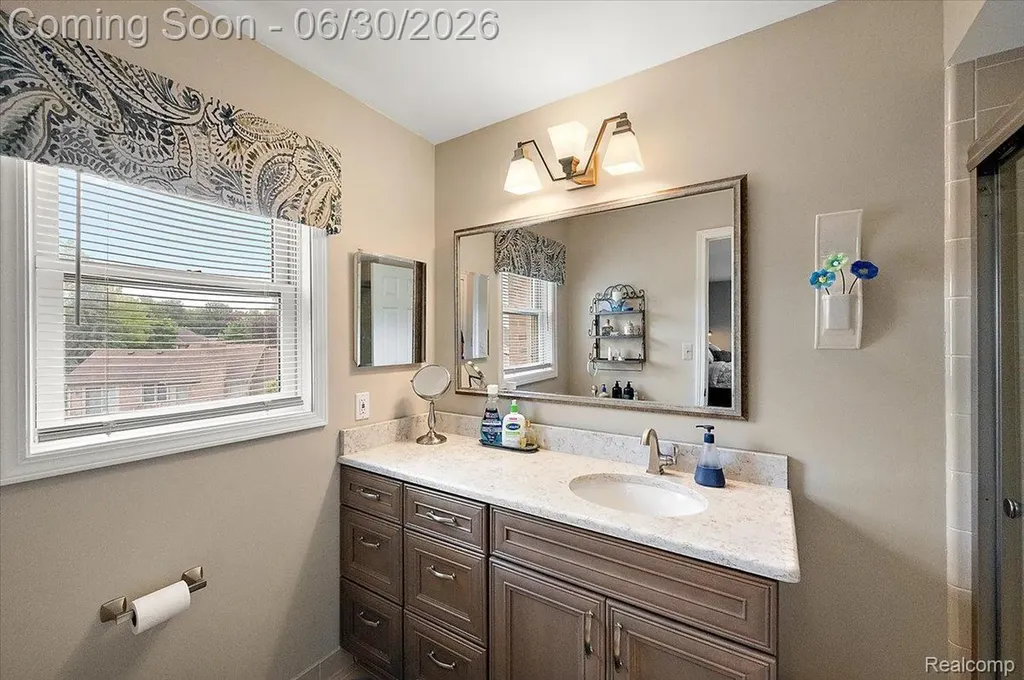 20157 Whitby Court Livonia City MI 48152