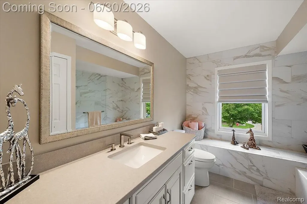 20157 Whitby Court Livonia City MI 48152