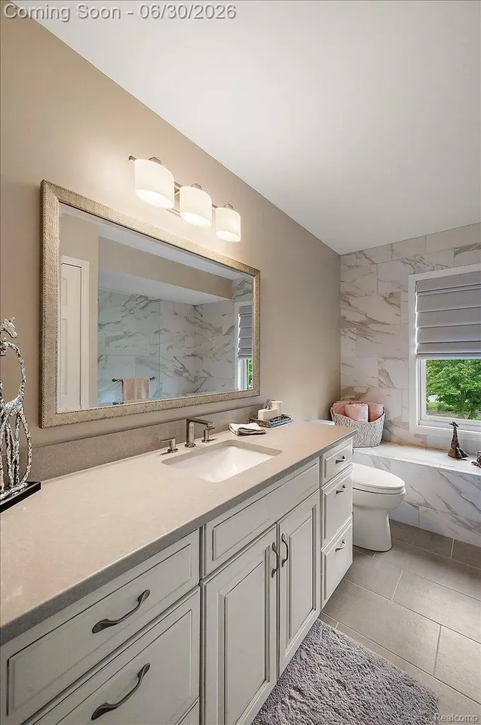20157 Whitby Court Livonia City MI 48152