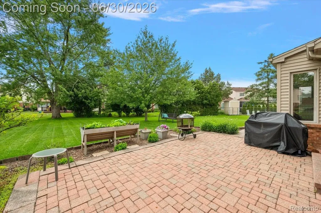20157 Whitby Court Livonia City MI 48152