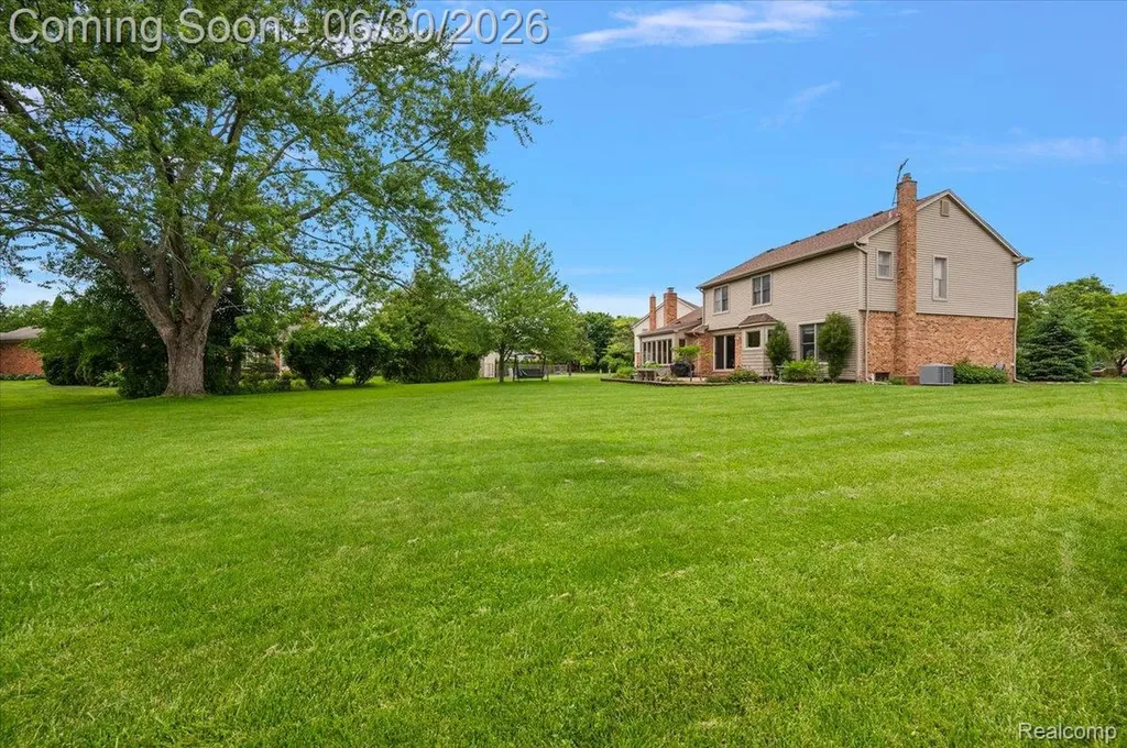 20157 Whitby Court Livonia City MI 48152