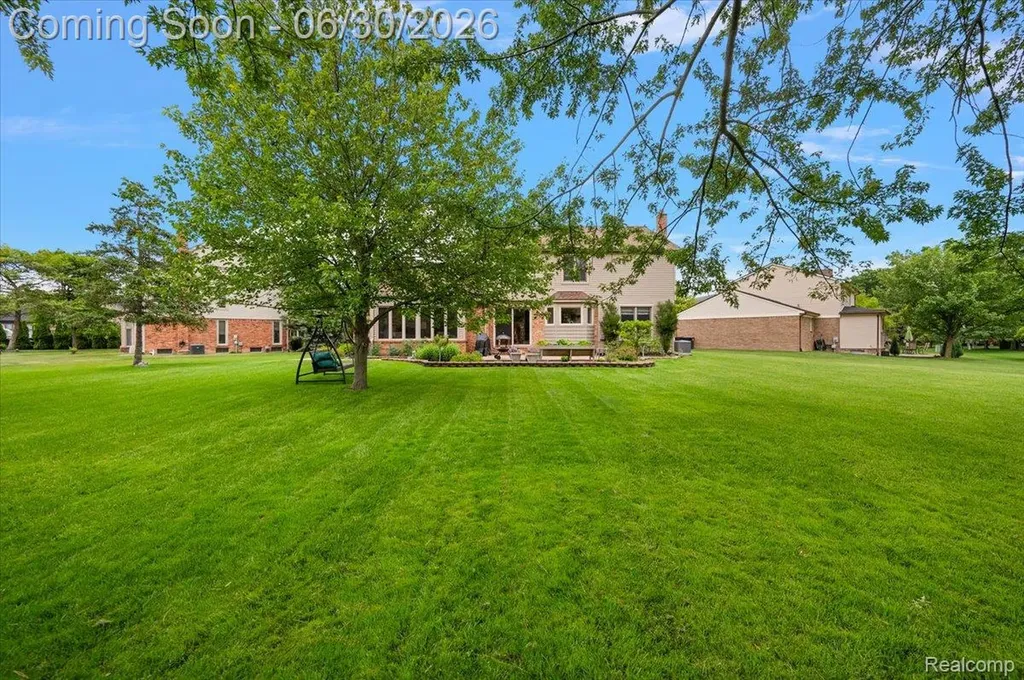 20157 Whitby Court Livonia City MI 48152