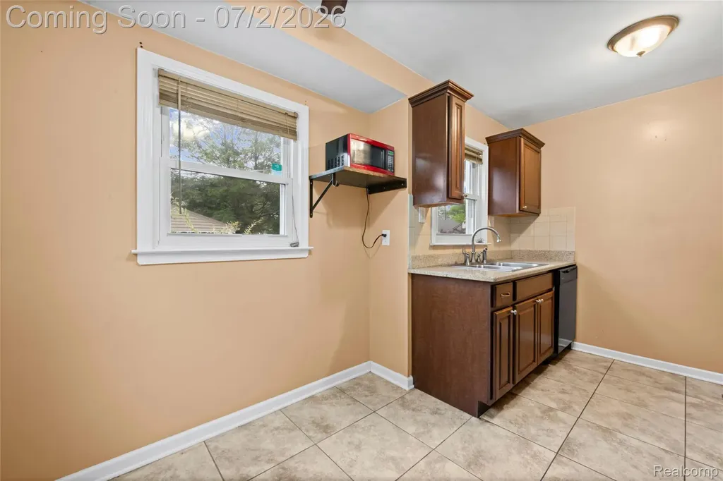 24719 Princeton Street Dearborn City MI 48124