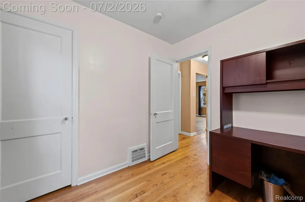 24719 Princeton Street Dearborn City MI 48124