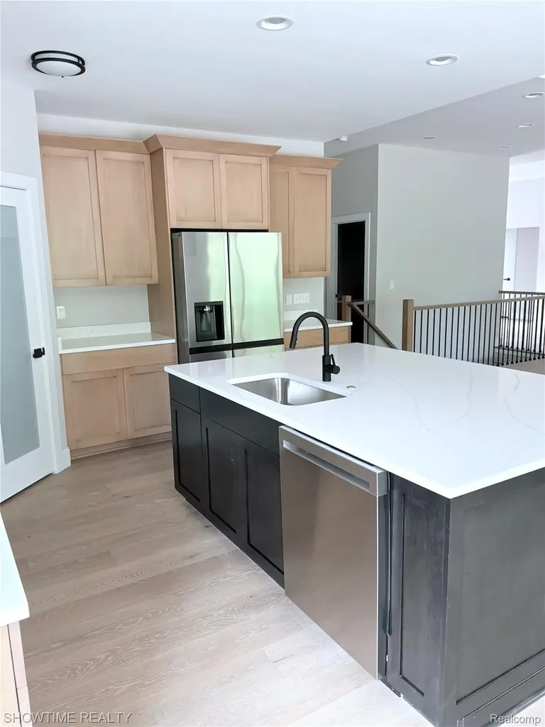 68125 Lake Angela Drive Richmond City MI 48062