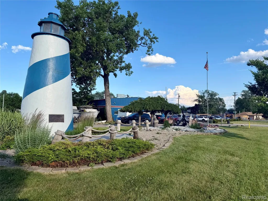 29589 Jefferson Avenue Gibraltar City MI 48173