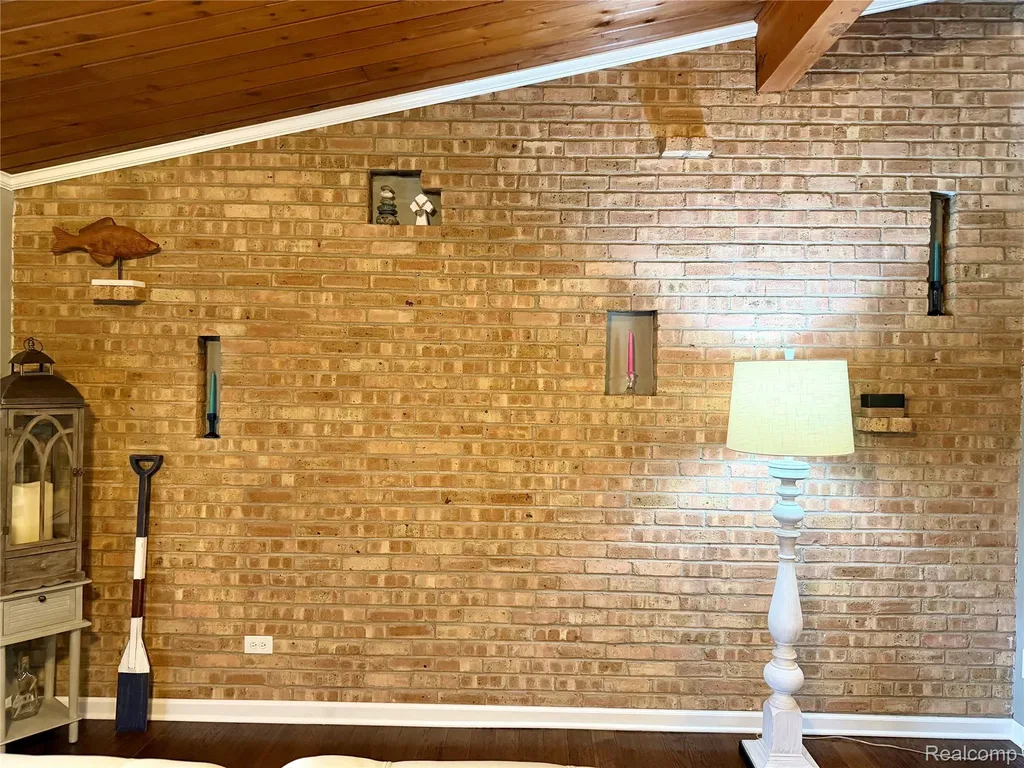 29589 Jefferson Avenue Gibraltar City MI 48173